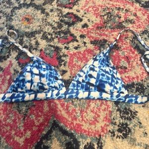 Selling cause it’s too small